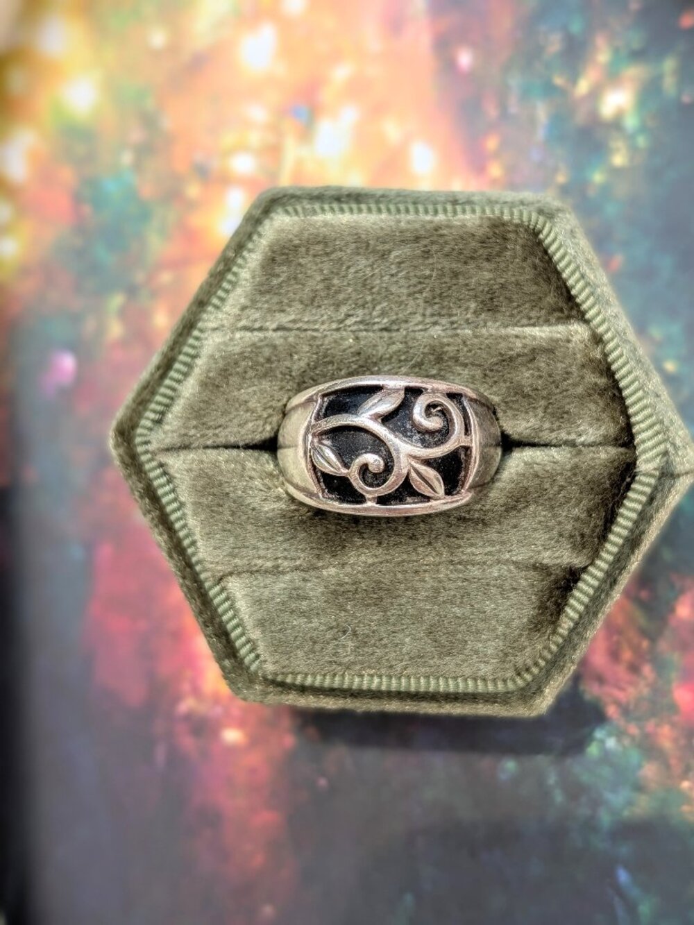 Vintage Sterling Silver Vine Scrollwork over Onyx Ring, Size 6.5